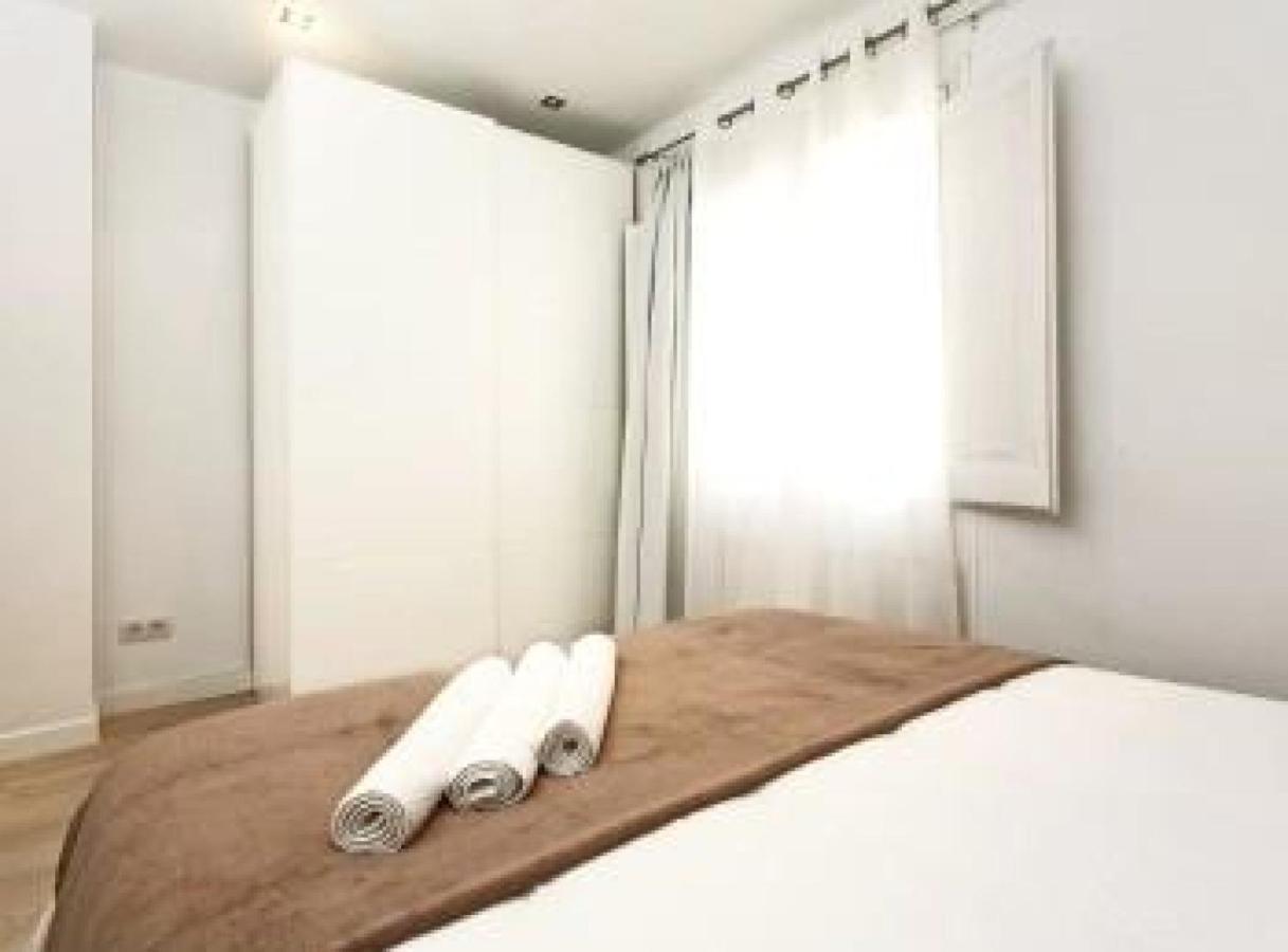 Miquel Angel - Apartments Next To Camp Nou Barcelona Eksteriør billede